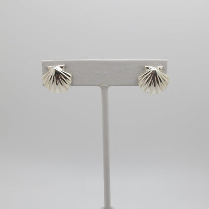 Vintage Shell-Shaped Silver Stud Earrings